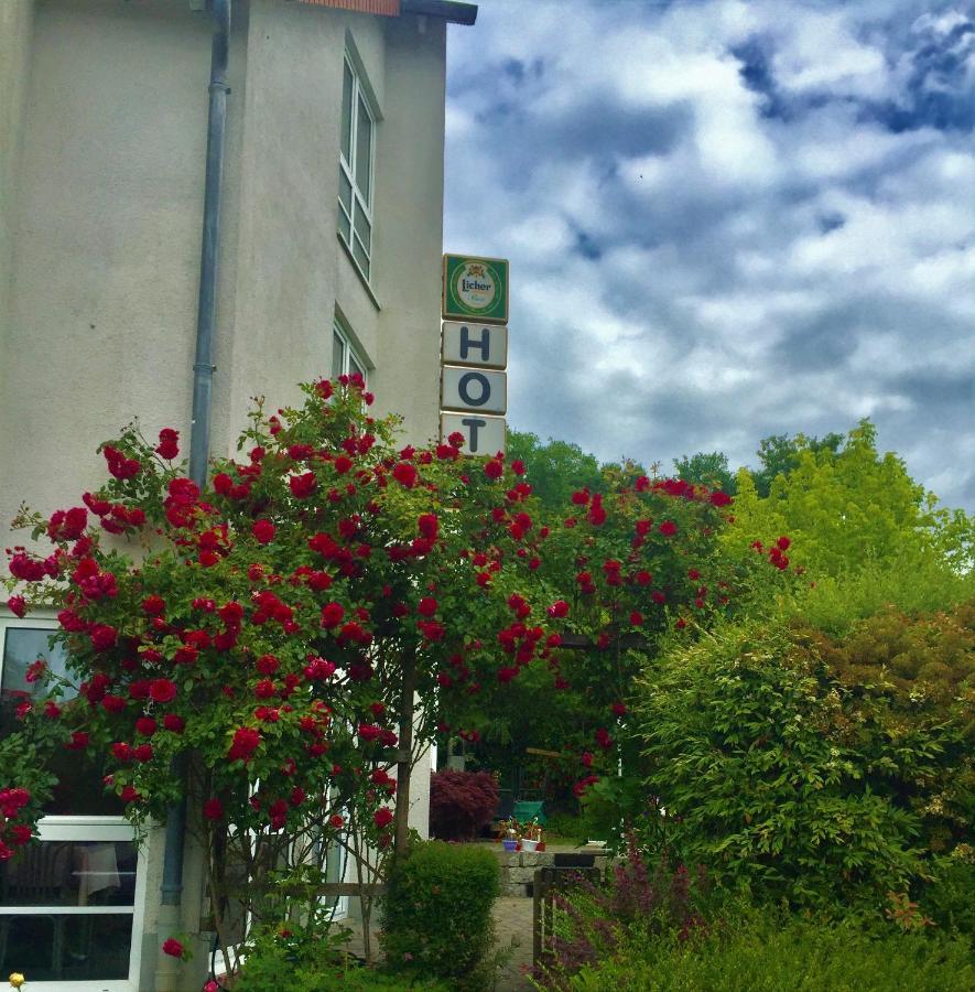 Hotel Garni Am Schaefersberg Niedernhausen Eksteriør billede