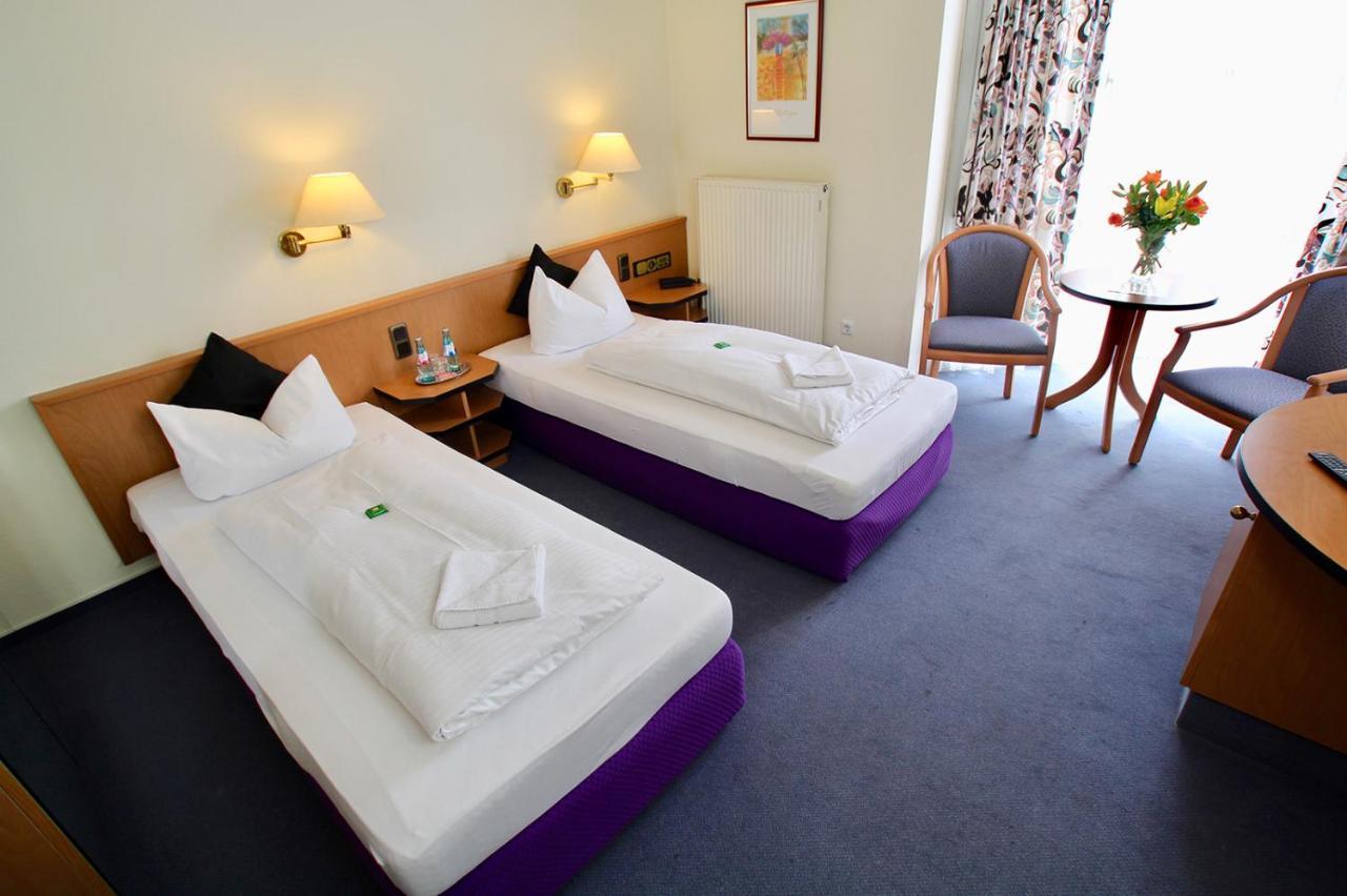 Hotel Garni Am Schaefersberg Niedernhausen Eksteriør billede